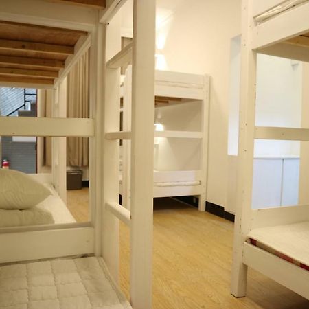 Хостел Beijing Leo Courtyard Екстер'єр фото